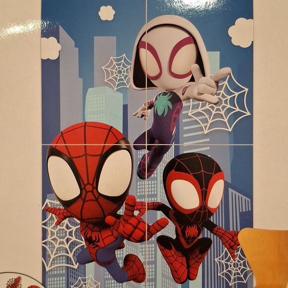 Marvel Spidey Amazing Friends Large Backdrop with 12 Photo Props - Picture 2 of 5